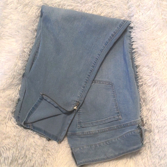 ✨ Torrid ✨ Jegging Jeans - Like New - Size 22 - Picture 2 of 13